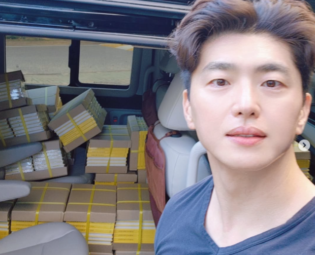 소재원은 지난 28일 자신의 소셜미디어(SNS)에 “따끔한 질책에도 아랑곳하지 않는 고영욱 씨에게 이젠 입에 담기조차 힘겨운 나의 과거사를 꺼내어 설득과 이해를 시켜보고자 한다”라며 장문의 글을 게재했다. /소재원 소셜미디어