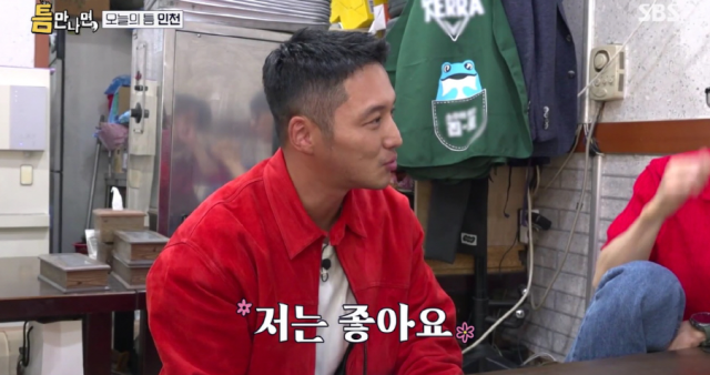 지난 29일 방송된 SBS 예능 프로그램 '틈만나면,' 시즌5에서는 배우 변요한과 노재원이 '틈 친구'로 출연해 MC 유재석, 유연석과 함께 인천 일대를 방문했다. 배우 변요한. /SBS 예능 프로그램 '틈만나면,'