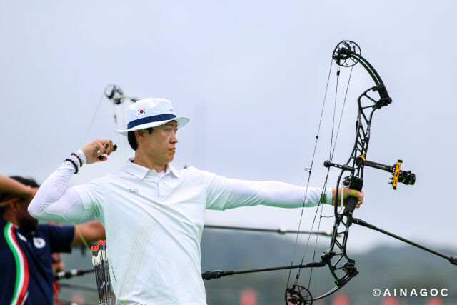 한국 양궁 컴파운드 혼성 대표팀 최용희가 화살을 쏘고 있다./2026 아이치·나고야 아시안게임 조직위