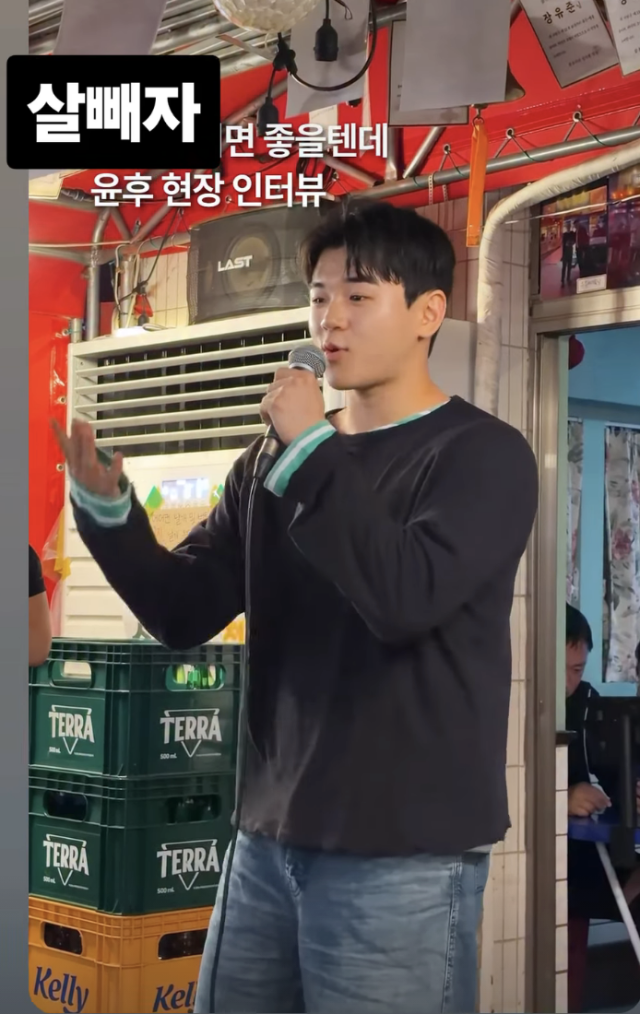 윤민수의 아들 윤후가 자신의 영상을 본 뒤 다이어트를 다짐했다. / 윤후 SNS