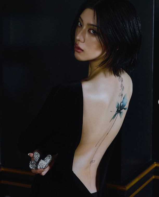 영화 '타짜: 벨제붑의 노래'가 개봉 6일 만에 '암살자(들)'를 제치고 박스오피스 정상에 오른 가운데, 극 중 파격적인 연기를 선보인 일본 배우 미요시 아야카의 과거 발언이 온라인에서 뒤늦게 화제를 모으고 있다./미요시 아야카 소셜미디어