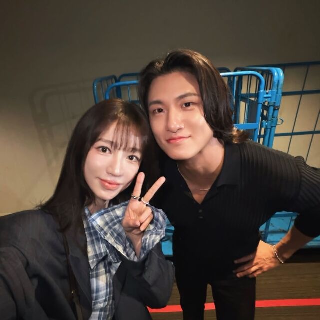 윤은혜가 과거 이상형으로 언급했던 배우 신승호와 반가운 재회를 했다. / 윤은혜 SNS