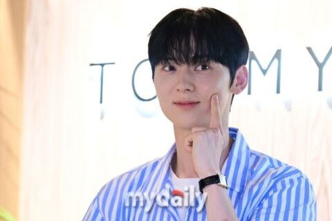 황민현, 배우로 달리더니 가수 컴백&hellip;7일 신곡 'OUR' 발표