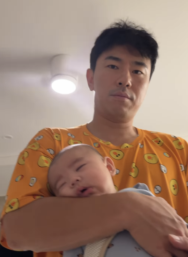 이시언이 생후 4개월 된 아들과 함께한 다정한 일상을 공개했다. / 이시언,서지승 부부 아들 솔민 SNS
