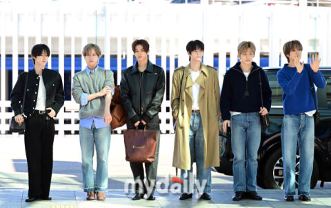 [MD포토] 투어스 '훈훈한 가을 패션으로 파리 출국'