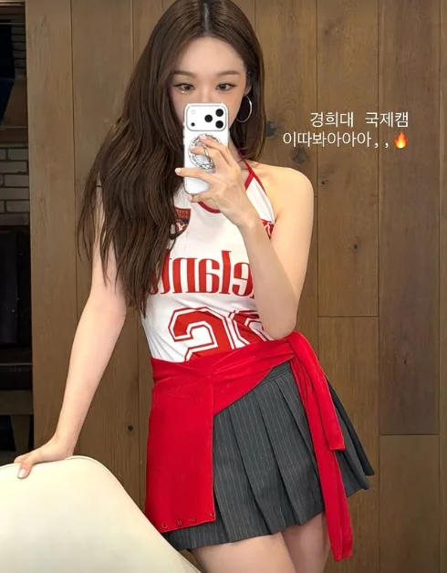 강민경/소셜미디어