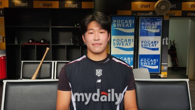 김정운이 9월 22일 인천 SSG 랜더스필드에서 취재진과 인터뷰를 하고 있다./인천=김경현 기자