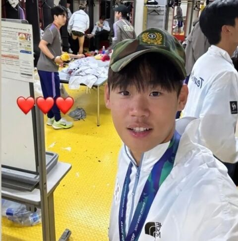 '경기 내용&middot;감동&middot;미래' 깡그리 무시, 군대만 안 가면 된다?...경솔한 세레머니+인터뷰로 '특혜' 향한 감사도 '실종' [MD이슈]