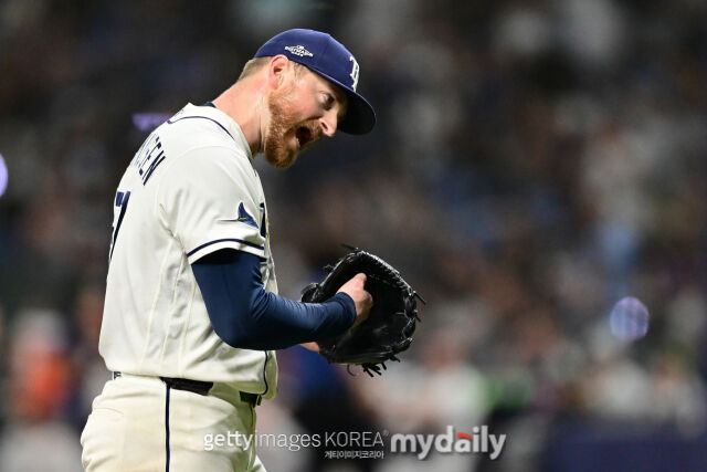 드류 라스무센이 10월 4일 ALDS 1차전 포효하고 있다./게티이미지코리아