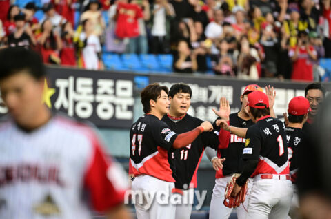 [MD포토] KIA 'LG 잡고 3위 탈환'