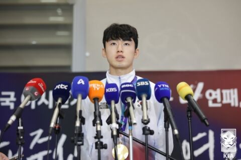 "저 군대 안 갑니다"...이기혁 금메달 획득 후 인터뷰 논란&rarr;사과문 발표! "주장이자 선수로서 하지 말아야 할 발언, 깊이 반성하겠다"