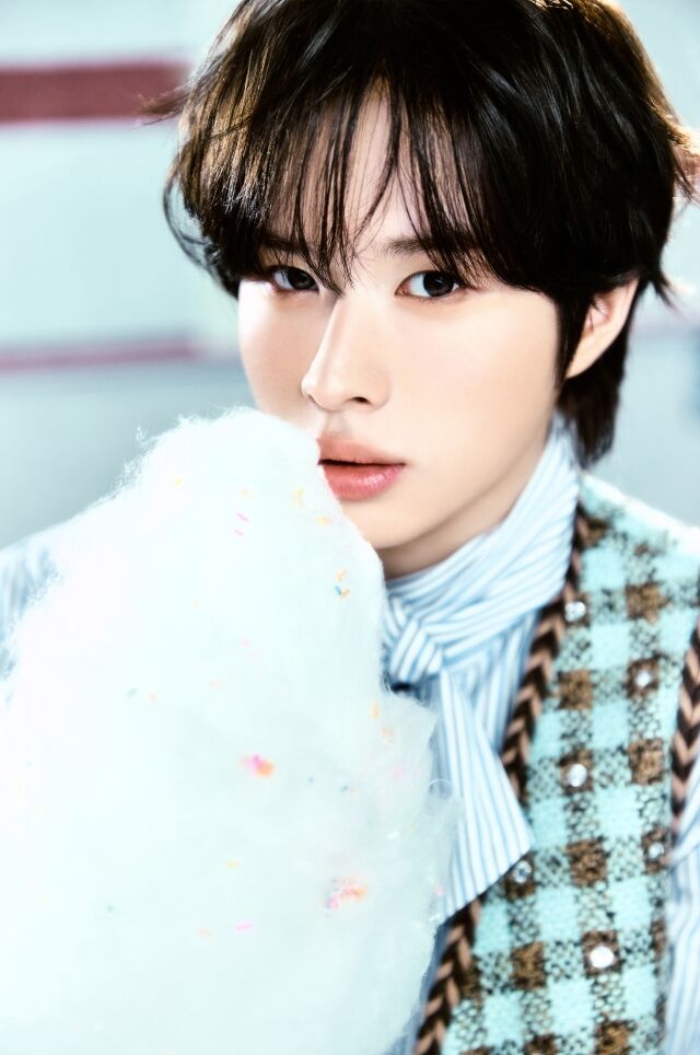 투어스 경민이 7일 서울 고척스카이돔에서 열릴 키움 히어로즈-한화 이글스전서 시구한다./키움 히어로즈 제공