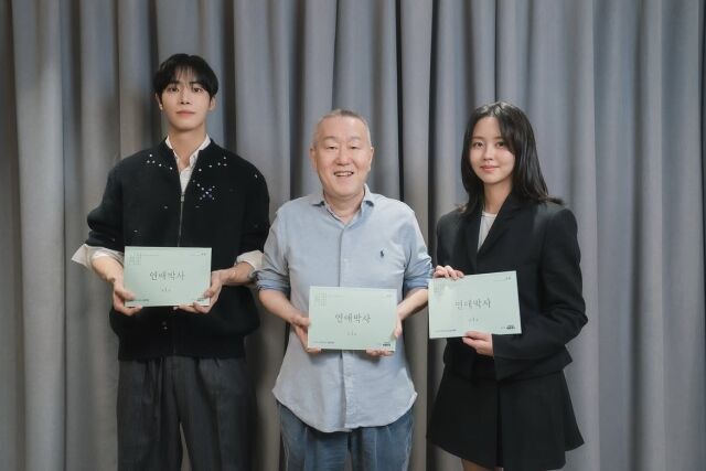 왼쪽부터 배우 추영우, 故 안판석, 김소현 / 김소현 소셜미디 