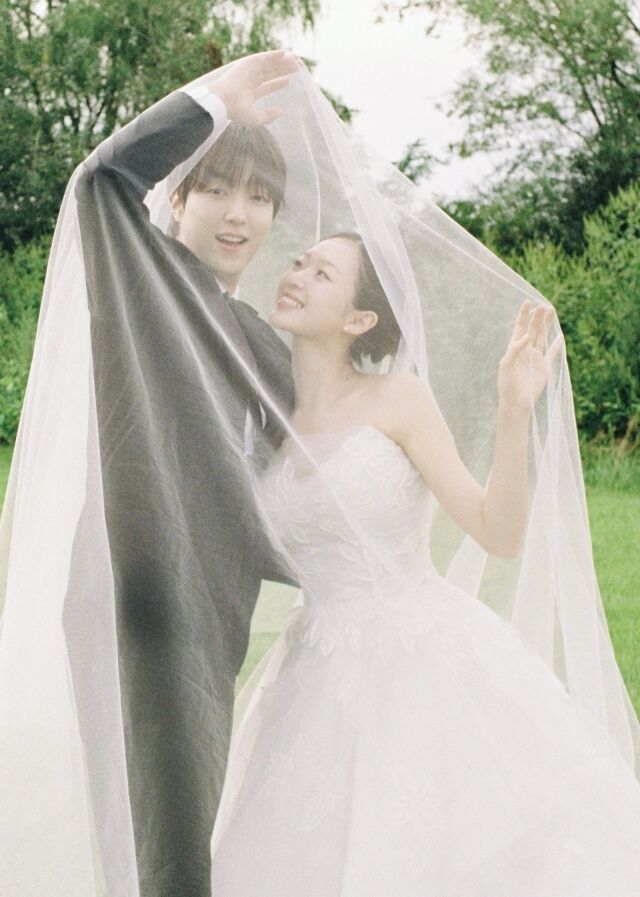 배우 겸 감독 이유진과 배우 차경은./이유진