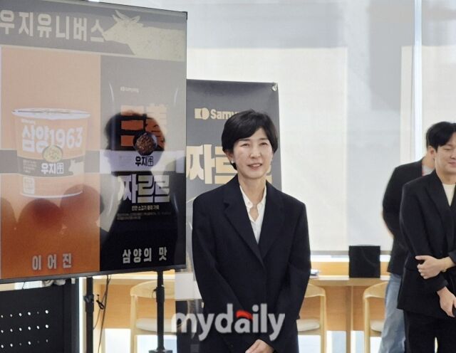 7일 서울 중구 명동사옥에서 열린 프리미엄 짜장라면 ‘짜르르’ 미디어 시식회에서 김정수 삼양식품 회장이 인사말을 하고 있다. /방금숙 기자