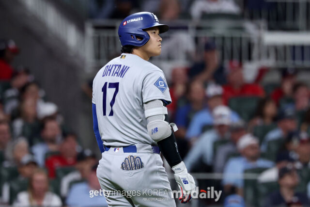 오타니 쇼헤이가 7일 애틀랜타 브레이브스와 내셔널리그 디비전시리즈 3차전에서 타석에 나서고 있다./게티이미지코리아