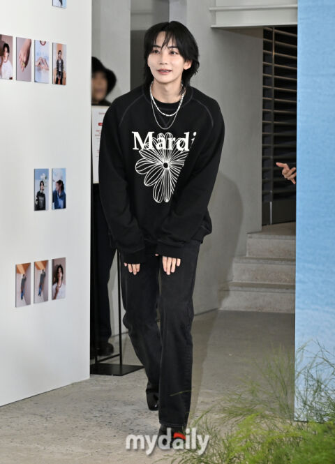 [MD포토] 세븐틴 정한, '등장만으로 시선집중'