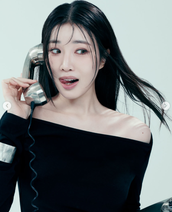 이해리는 지난 8일 자신의 SNS에 "후하후하 티켓팅 잘 했나? 콘서트 보러 올껀가아아? 오나? 올꺼지? 와?"라는 애교 섞인 글과 함께 홍보 사진을 여러 장 게재했다./이해리 소셜미디어