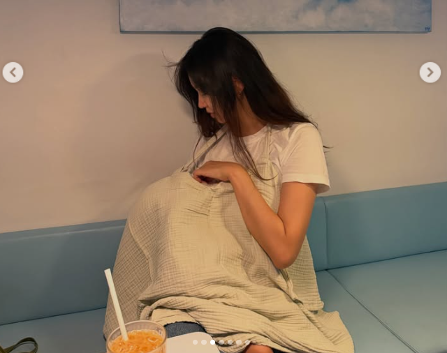 최유화는 지난 6일 자신의 SNS를 통해 “베이비 태어난 지 6개월 되는 날=목표했던 모유수유 6개월 성공한 날”이라는 글과 함께 여러 장의 사진을 게재했다./최유화 소셜미디어