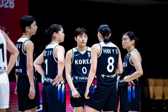 한국 18세 이하 여자농구 대표팀이 10월 9일 일본과의 준결승에서 패했다./FIBA 제공