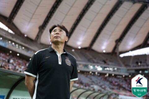 "섣불리 말하기 조심스러운 부분이..." 국가대표&middot;아시안게임 연이은 논란, 말 아낀 김기동 감독 "선배로서 아쉬워" [MD현장]