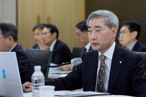 신현송 한은 총재 &ldquo;단일종목 레버리지 ETF 경고 부족&hellip;국민께 송구&rdquo;