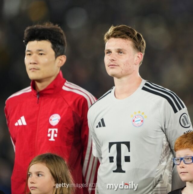 바이에른 뮌헨의 김민재가 우르비히와 함께 바이킹과의 2026-27시즌 UEFA 챔피언스리그 페이즈 2차전에 선발 출전했다./게티이미지코리아