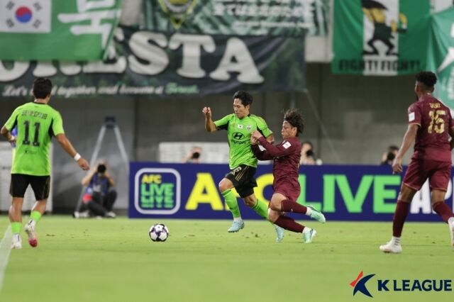 전북과 비셀 고베의 2026-27시즌 ACLE 리그스테이지 2차전 경기장면/프로축구연맹 제공