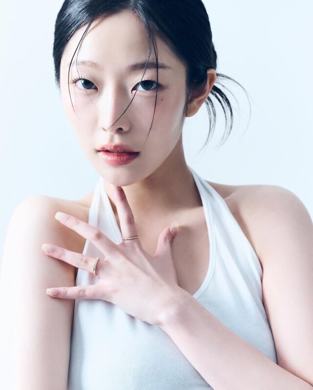 정은우가 희나피아로 재데뷔하는 과정에서 겪었던 충격적인 일화를 공개했다. / 정은우 SNS
