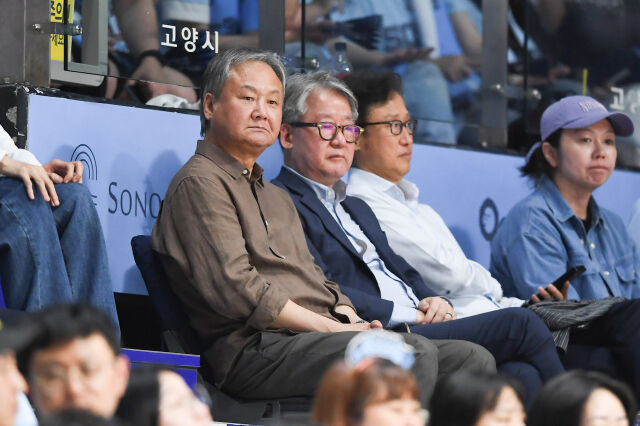 유재학 성인남자 경기력향상위원장이 사임했다./KBL 제공
