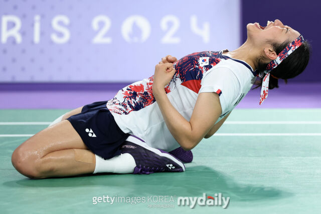 안세영이 2026 덴마크 오픈 여자단식 결승에 올랐다. 지난 2024 파리 올림픽 결승전에서 승리하며 금메달을 확정하고 포효하는 안세영. /게티이미지코리아