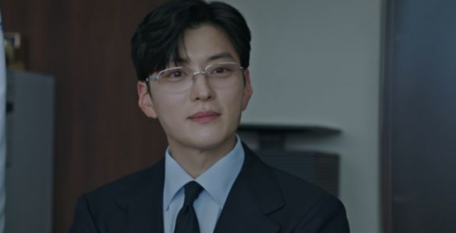 지난 17일 방송된 ‘닥터X’ 4회에서는 배우 장승조가 구서대병원에 새롭게 부임한 외과 교수 ‘나대일’ 역으로 등장해, 눈을 뗄 수 없는 압도적인 특별출연 열연을 펼쳤다./SBS ‘닥터X : 하얀 마피아의 시대’