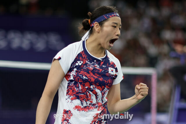 안세영이 18일 야마구치를 제압하고 2026 덴마크 오픈 여자단식 우승을 차지했다. 2024 파리 올림픽 결승전에서 득점 후 포효하는 안세영. /게티이미지코리아