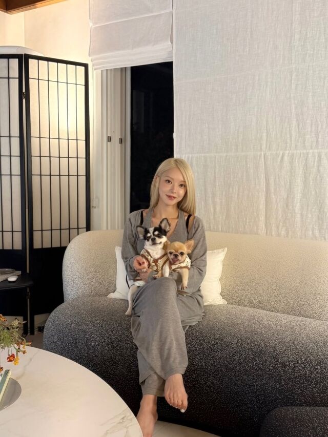 AOA 출신 가수 초아가 새로운 보금자리를 공개하며 이사 후 근황을 전했다. / 초아 SNS