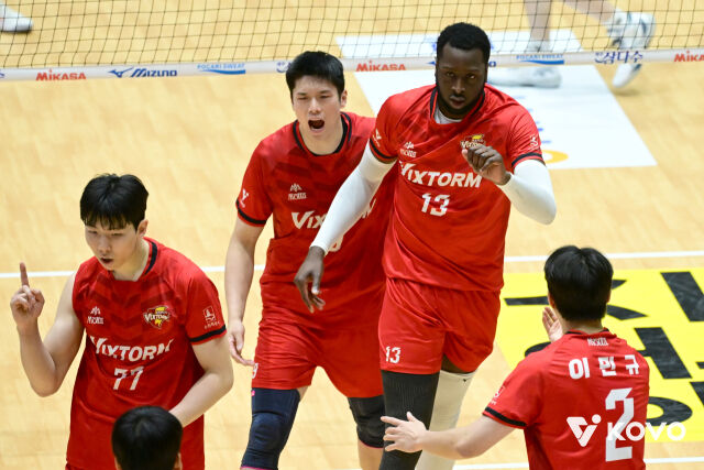 한국전력이 19일 여수 진남체육관에서 열린 2026 여수·NH농협컵 프로배구대회 조별리그 B조 KB손해보험전에서 포효하고 있다./한국배구연맹 제공