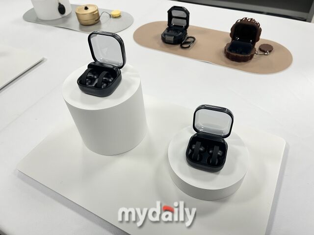 삼성전자 ‘갤럭시 버즈 온’. /심지원 기자
