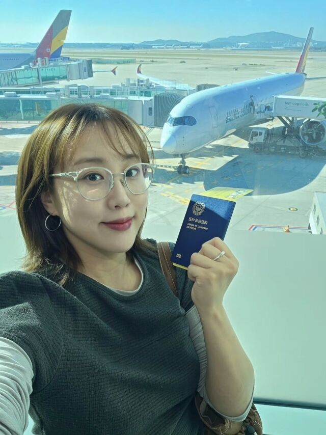 임라라가 쌍둥이 출산 후 육아와 일을 병행하는 가운데 중국 상하이로 향하며 새로운 도전에 나섰다. / 임라라 SNS