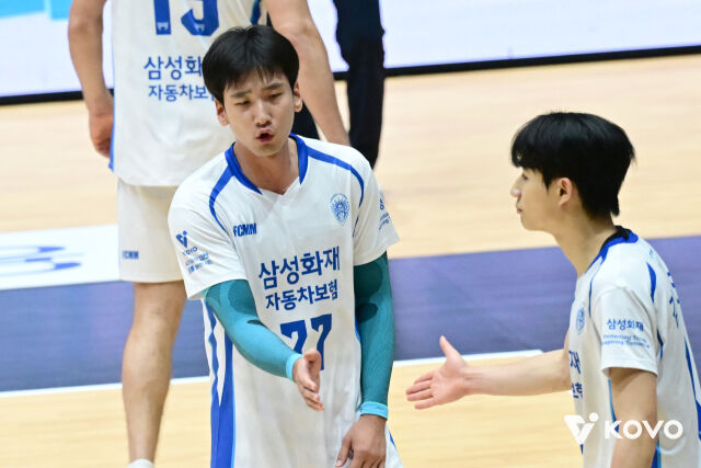삼성화재 송명근이 20일 여수 진남체육관에서 열린 2026 여수·NH농협컵 프로배구대회 조별리그 A조 현대캐피탈전에 교체 투입됐다./한국배구연맹 제공