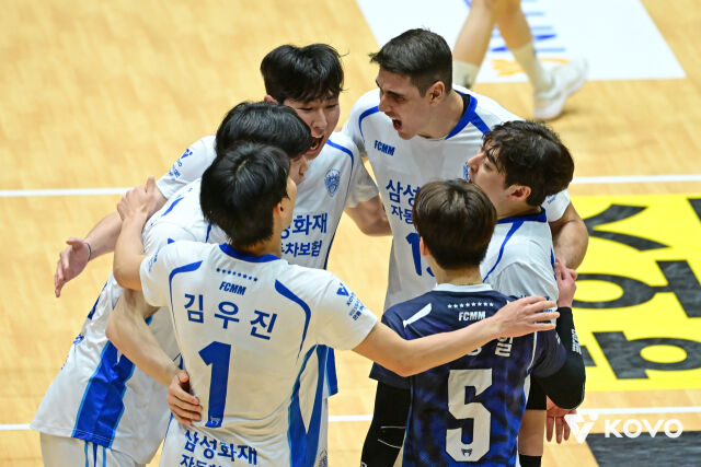 20일 여수 진남체육관에서 열린 2026 여수·NH농협컵 프로배구대회 조별리그 A조 현대캐피탈전에서 포효하고 있는 삼성화재./한국배구연맹 제공