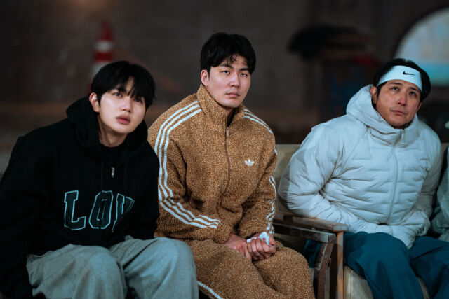 디즈니+ '술래게임'