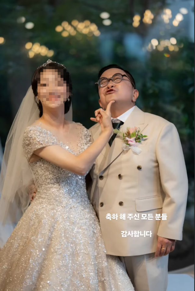 김형진이 58세의 나이에 품절남 대열에 합류한 가운데, 결혼식 현장을 공개하며 아내를 처음 소개했다. / 김형진 SNS