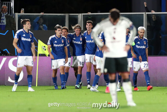 코모가 맨유와의 2026-27시즌 UEFA 챔피언스리그 페이즈 3차전에서 4-1로 이겼다./게티이미지코리아