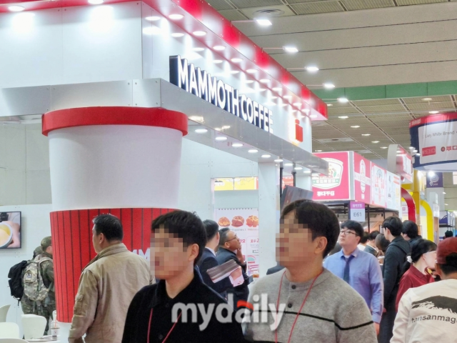 10년 만에 IFS 창업 박람회에 출전한 매머드커피 부스 전경. /방금숙 기자
