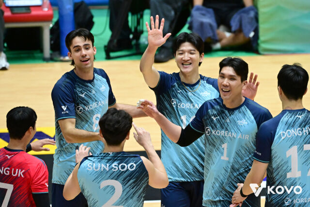 대한항공이 22일 여수 진남체육관에서 열린 2026 여수·NH농협컵 프로배구대회 조별리그 A조 현대캐피탈전에서 포효하고 있다./한국배구연맹 제공