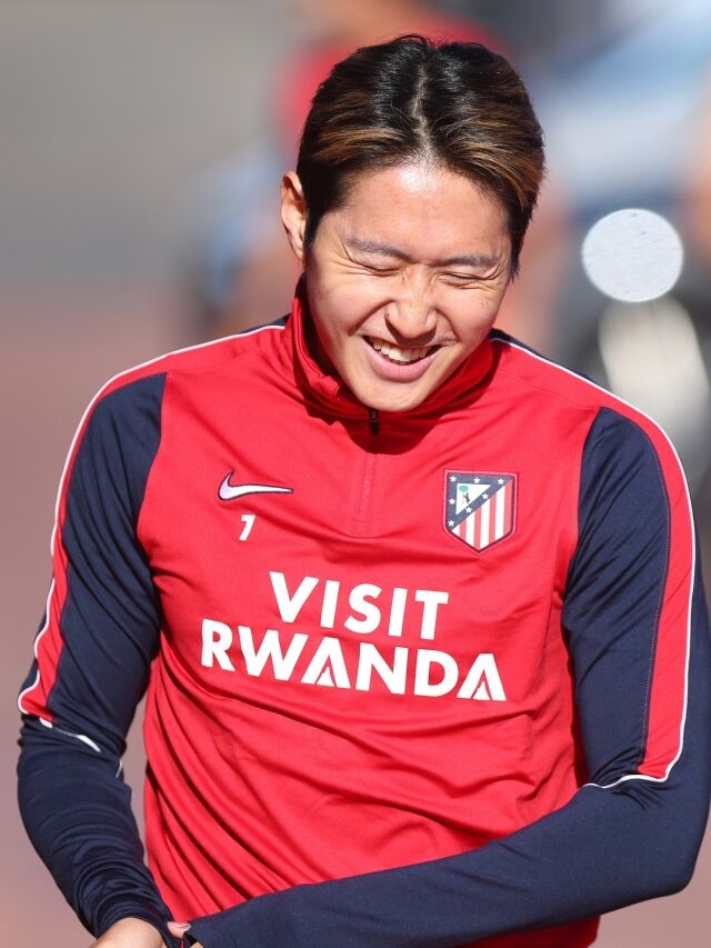 이강인이 아틀레티코 마드리드 팀 훈련에 참가해 활짝 웃고 있다./아틀레티코 제공