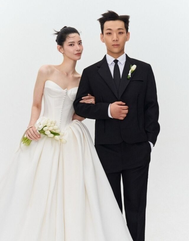 원현주와 양홍원의 웨딩 화보 / 양홍원 소셜미디어