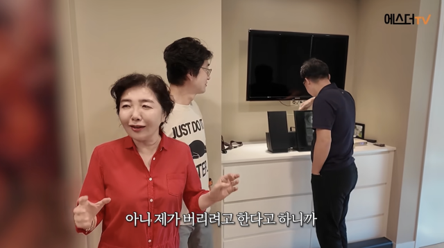 홍혜걸이 아내 여에스더와 절친 함익병의 남다른 친분에 질투심을 드러냈다. / 유튜브 채널 '여에스더의 에스더TV'
