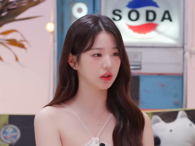 아이브 멤버 장원영 / 유튜브 '덱스의 냉터뷰'