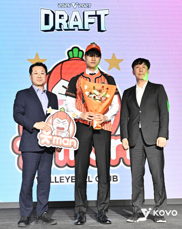 전체 1순위로 OK저축은행에 입단하게 된 인하대 윤경./KOVO 제공