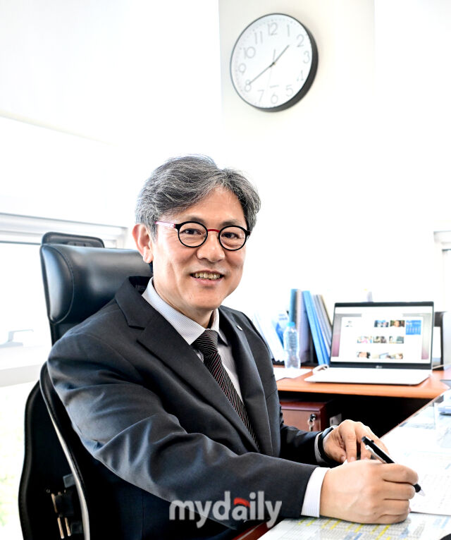 한남희 서울올림픽기념국민체육진흥공단 상임감사가 마이데일리와 인터뷰를 진행하고 있다./서울올림픽기념국민체육진흥공단=유진형 기자